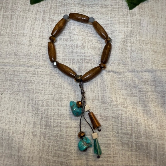 NWT Handmade Wood Bead Bracelet with Real Turquoise & Glass Charms - Picture 5 of 5